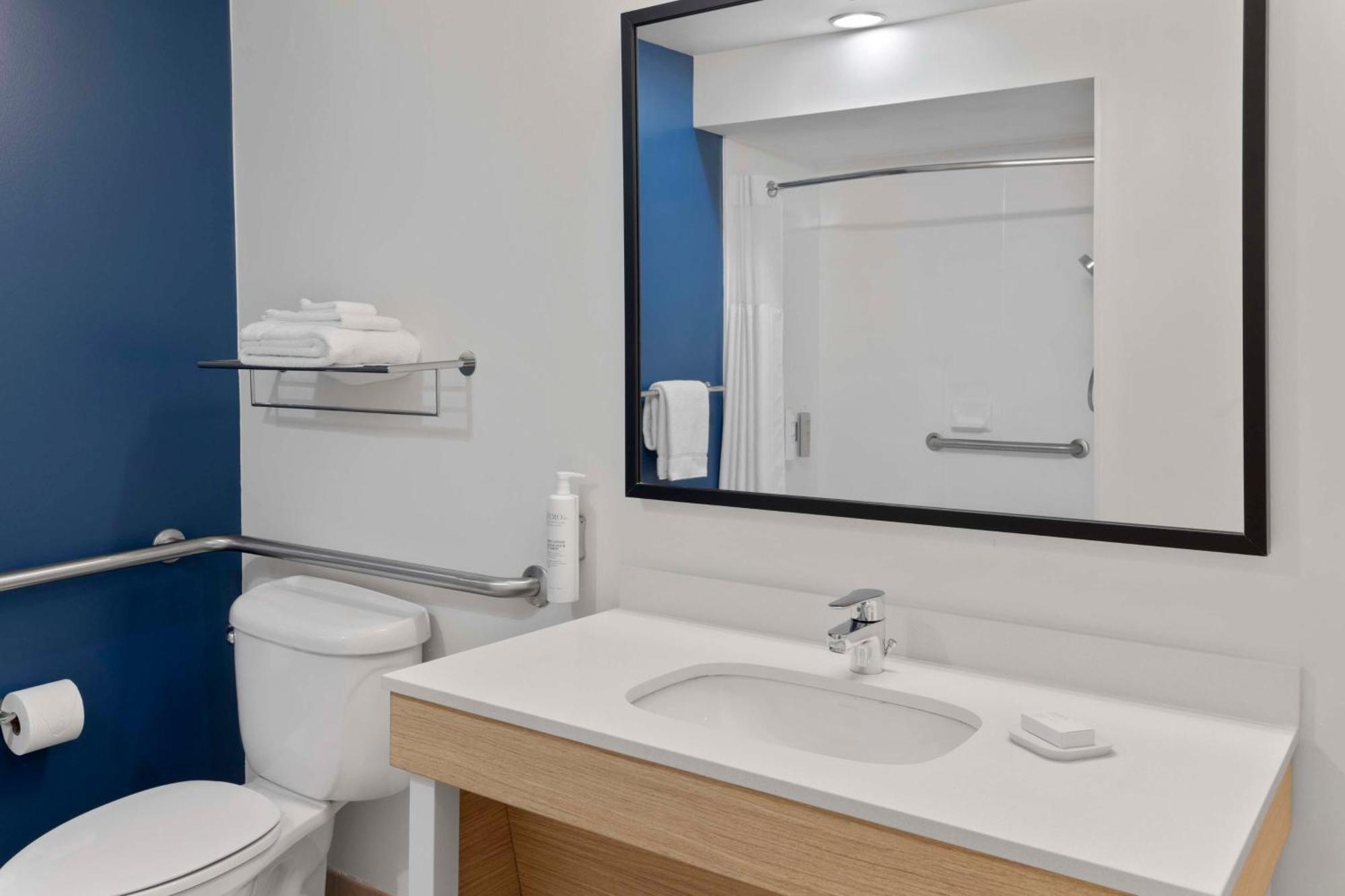 Spark By Hilton Newcomerstown Εξωτερικό φωτογραφία