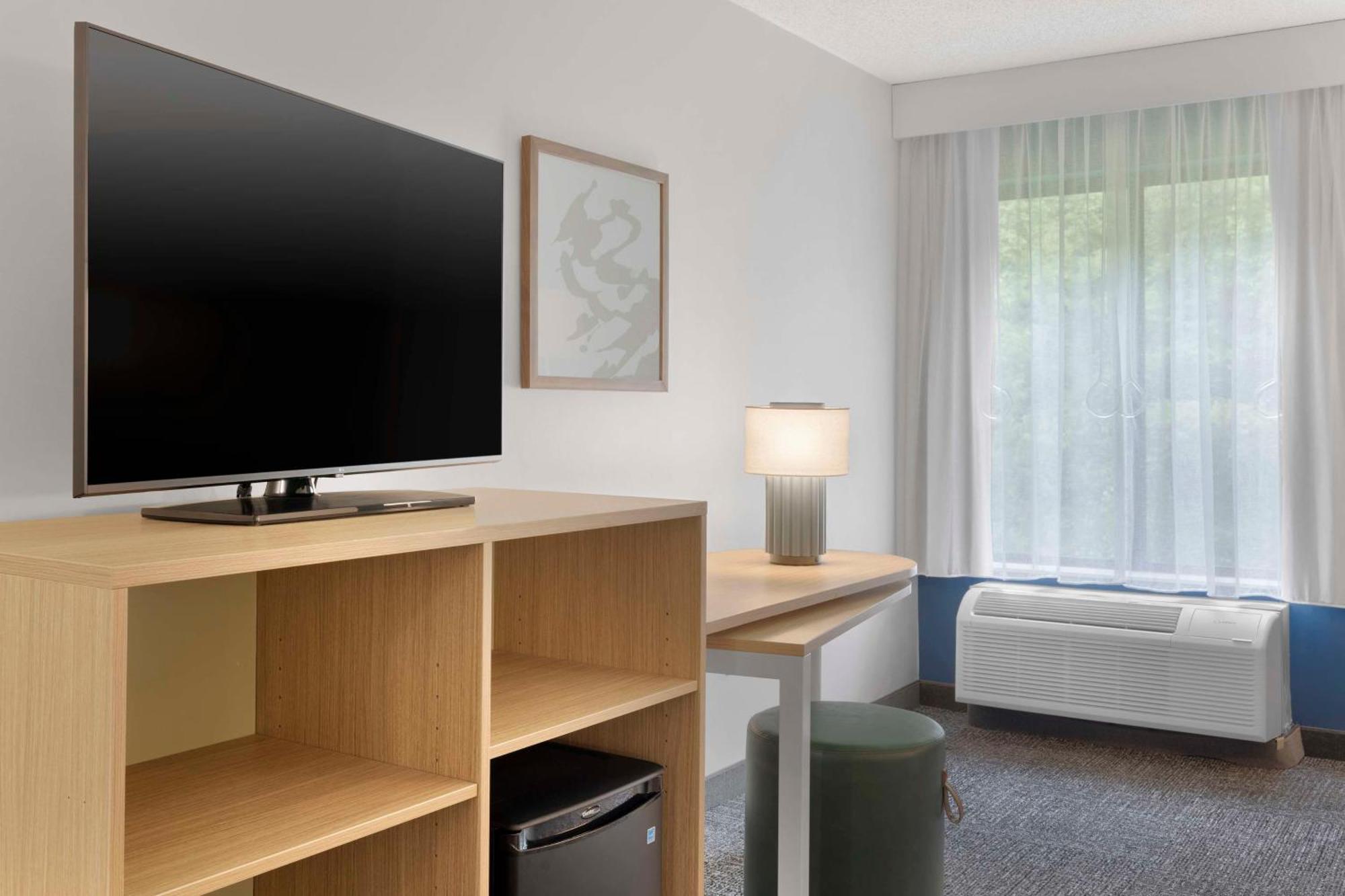 Spark By Hilton Newcomerstown Εξωτερικό φωτογραφία