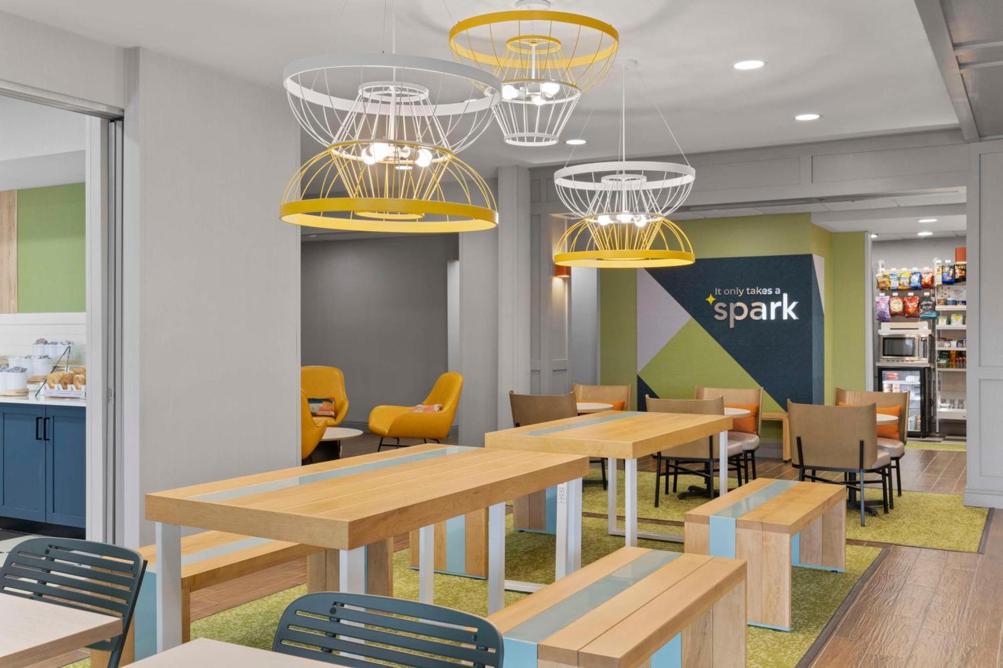 Spark By Hilton Newcomerstown Εξωτερικό φωτογραφία